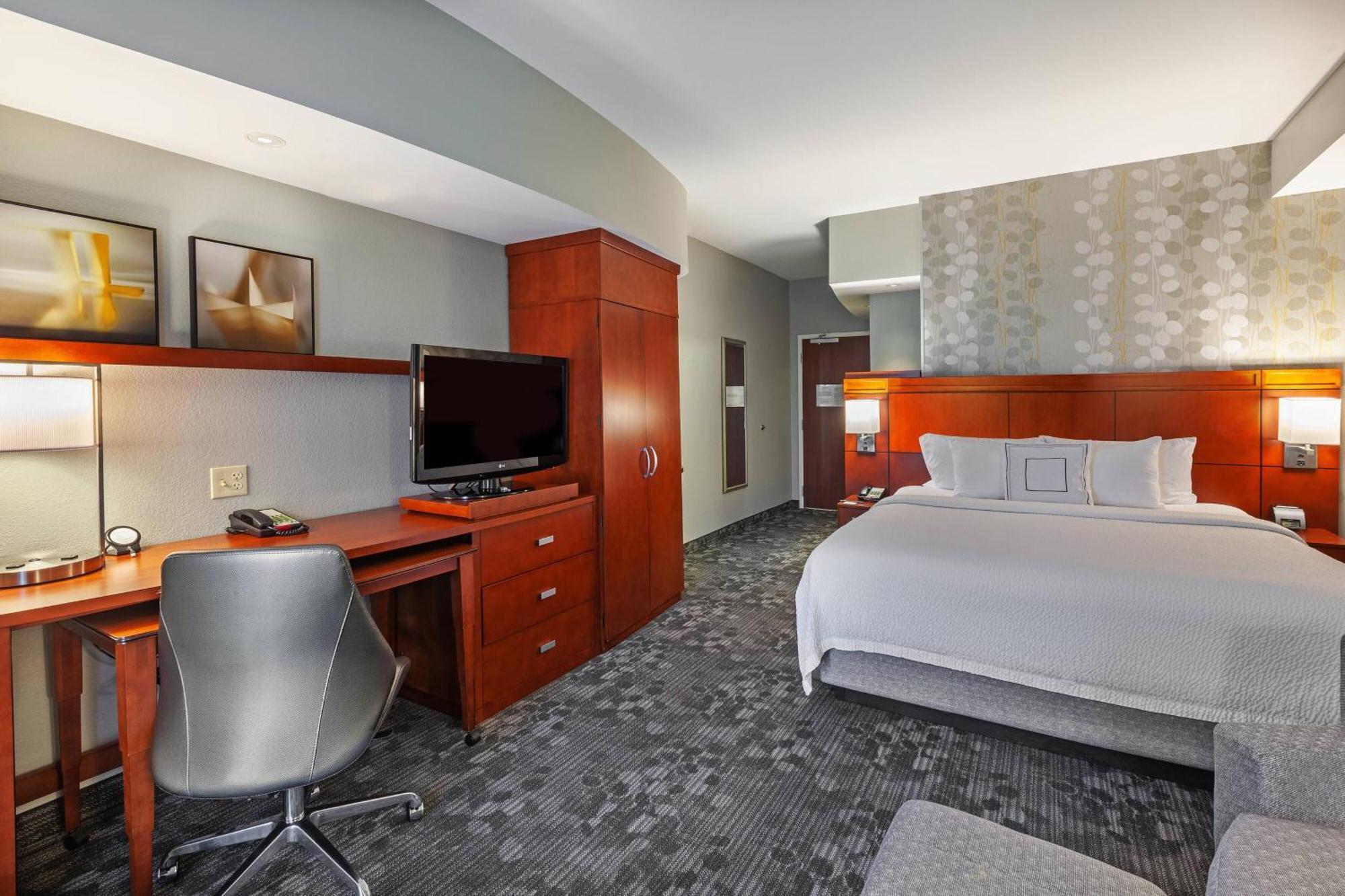 Hotel Courtyard By Marriott Tulsa Woodland Hills Exterior foto