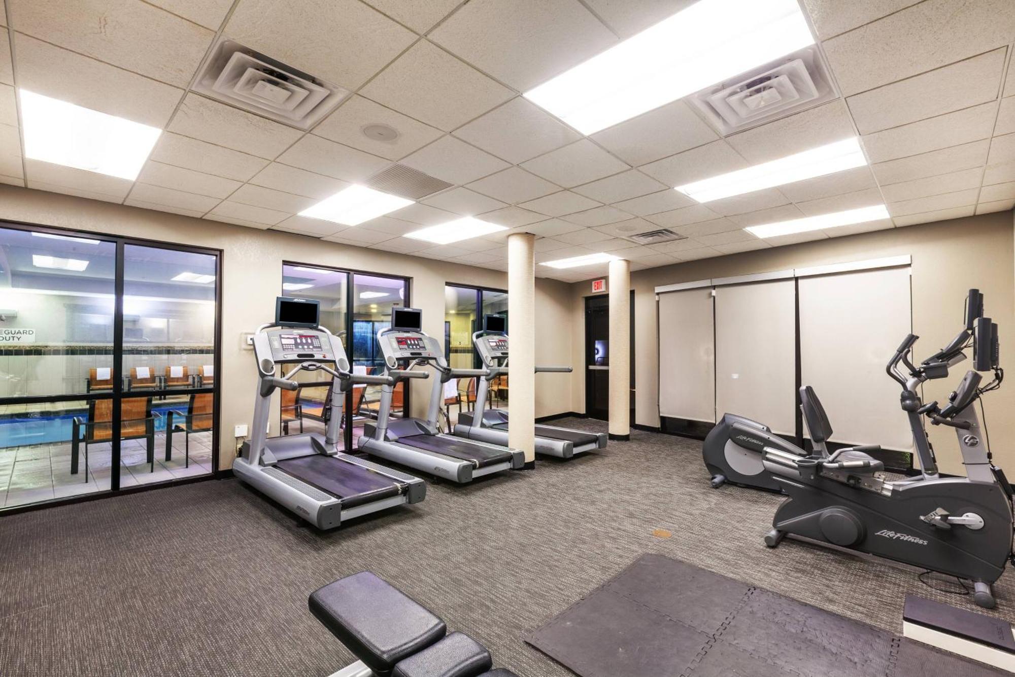 Hotel Courtyard By Marriott Tulsa Woodland Hills Exterior foto
